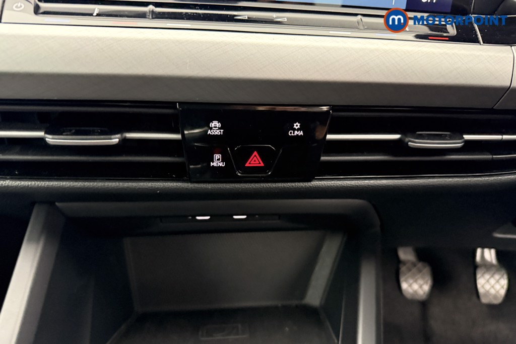 Volkswagen Golf Life Manual Petrol Hatchback - Stock Number (1541901) - 12th supplementary image