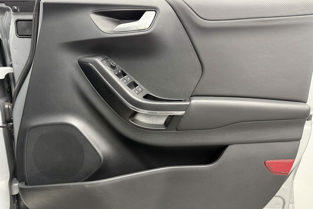 Ford Puma St-Line Vignale Automatic Petrol-Electric Hybrid SUV - Stock Number (1542545) - 15th supplementary image