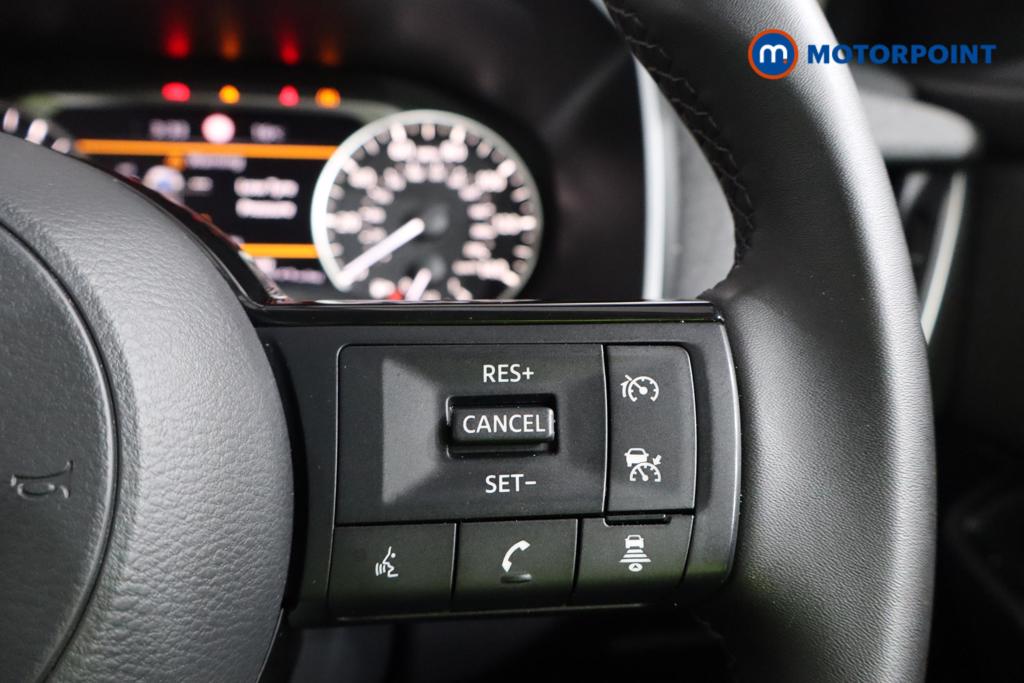 Nissan Qashqai Acenta Premium Automatic Petrol-Electric Hybrid SUV - Stock Number (1543037) - 8th supplementary image