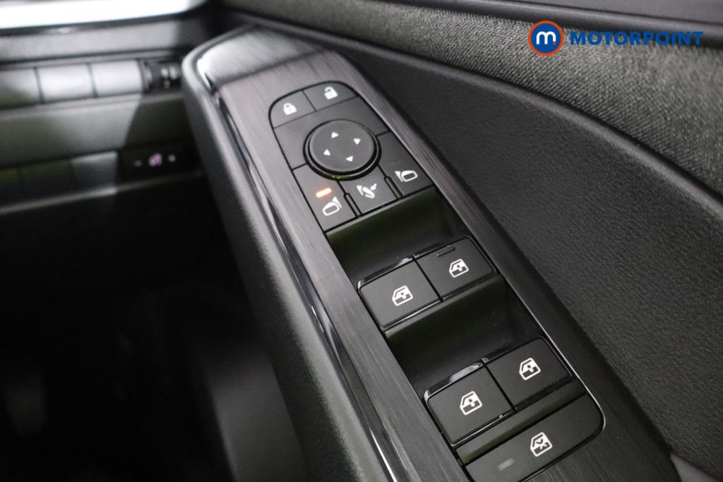 Nissan Qashqai Acenta Premium Automatic Petrol-Electric Hybrid SUV - Stock Number (1543037) - 11th supplementary image
