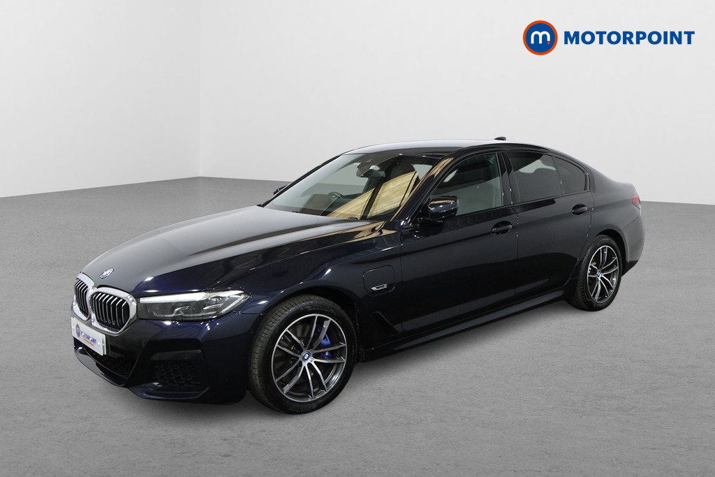 BMW 5 Series M Sport Automatic Petrol Plug-In Hybrid Saloon - Stock Number (1543723) - Passenger side front corner