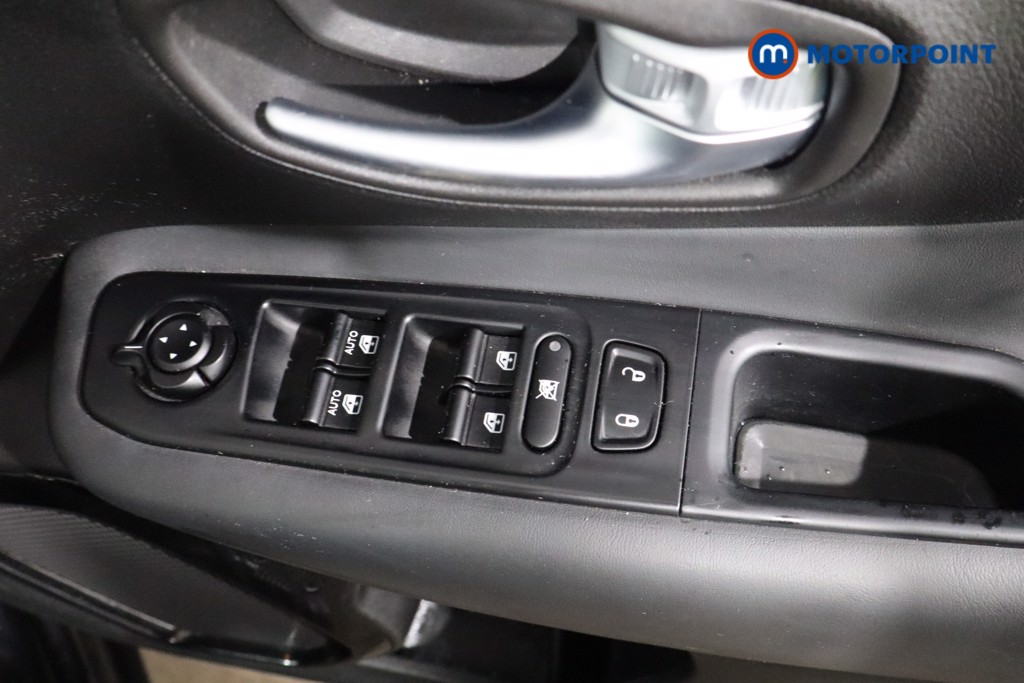 Jeep Renegade Night Eagle Ii Manual Petrol SUV - Stock Number (1544694) - 14th supplementary image