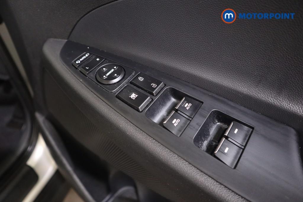 Hyundai Tucson Se Nav Manual Petrol SUV - Stock Number (1545645) - 10th supplementary image