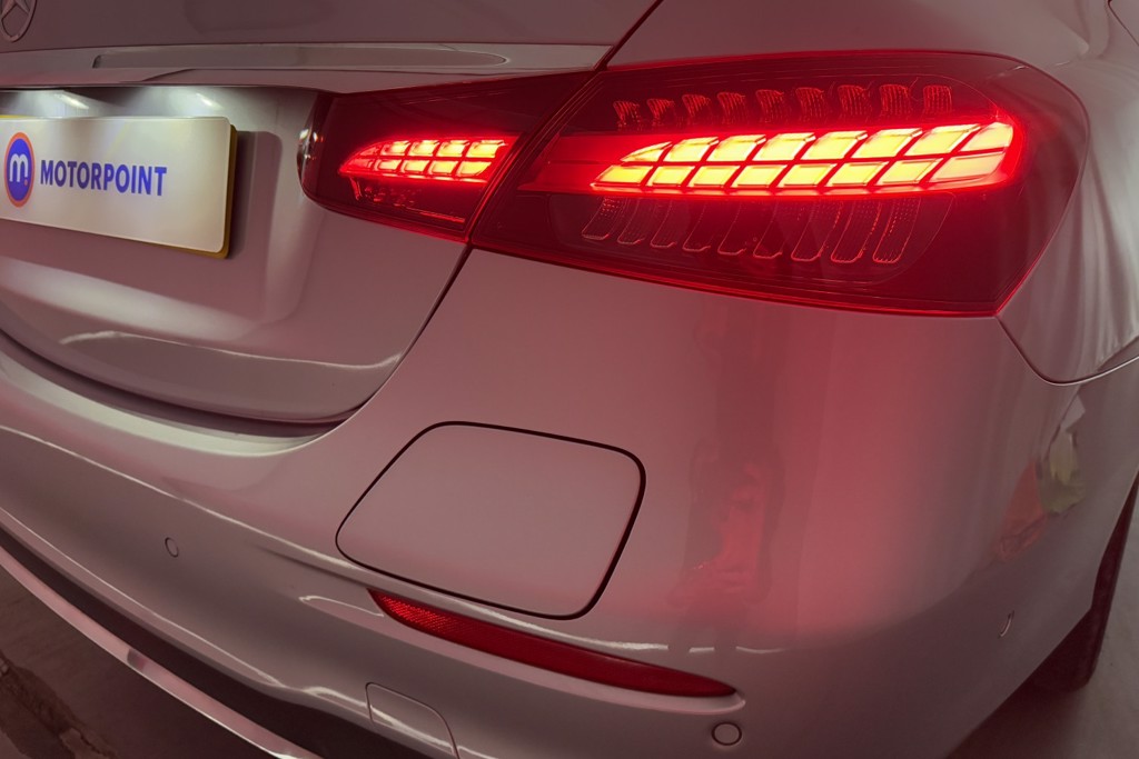 Mercedes-Benz E Class Amg Line Edition Automatic Diesel Plug-In Hybrid Saloon - Stock Number (1545785) - 32nd supplementary image