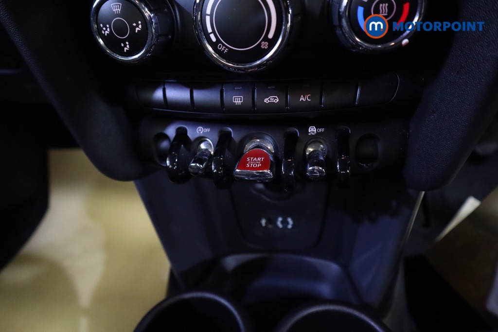 Mini Hatchback Cooper Manual Petrol Hatchback - Stock Number (1545943) - 4th supplementary image