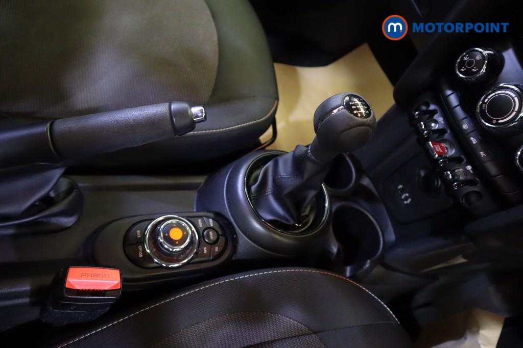Mini Hatchback Cooper Manual Petrol Hatchback - Stock Number (1545943) - 5th supplementary image