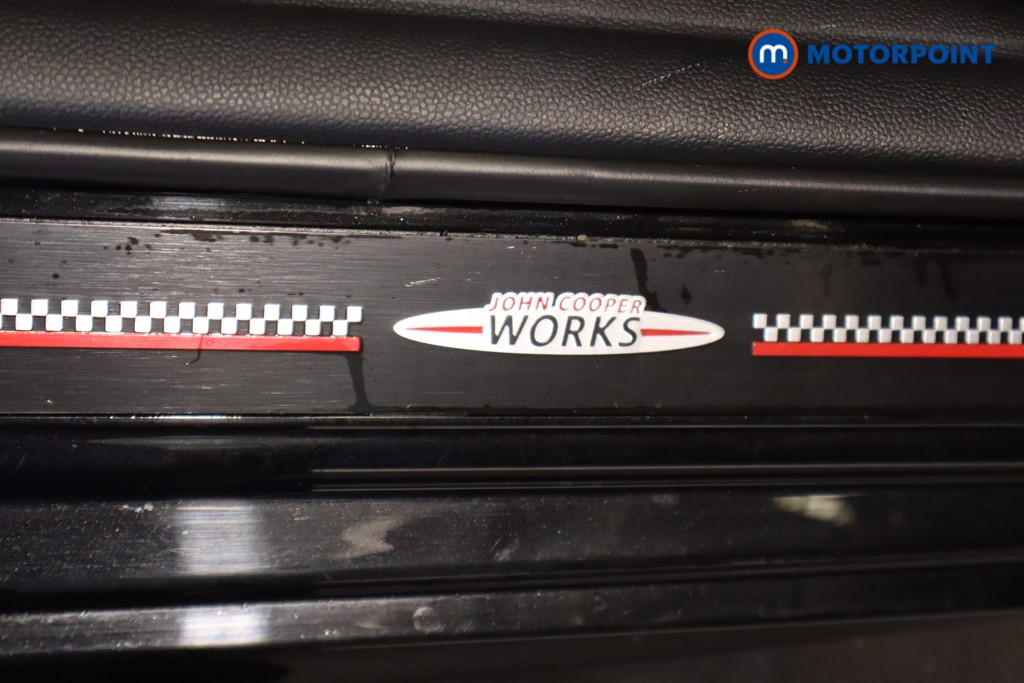 Mini Hatchback Cooper Manual Petrol Hatchback - Stock Number (1545943) - 7th supplementary image
