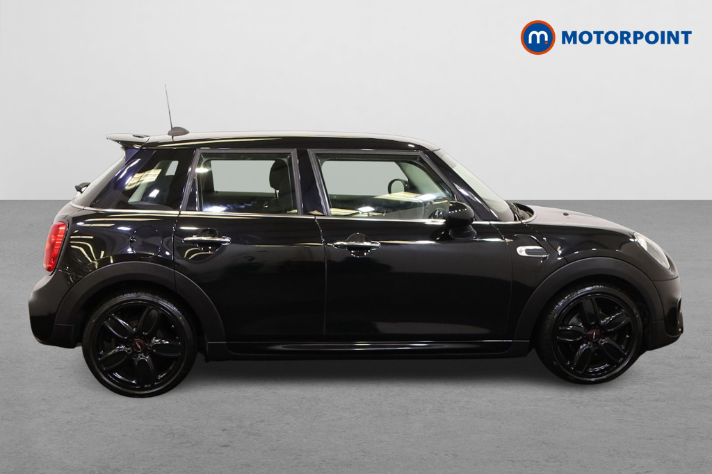 Mini Hatchback Cooper Manual Petrol Hatchback - Stock Number (1545943) - Drivers side
