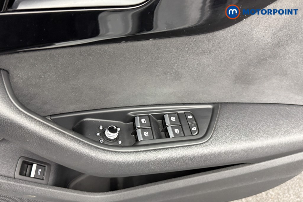 Audi A4 Black Edition Automatic Diesel Estate - Stock Number (1546174) - 16th supplementary image