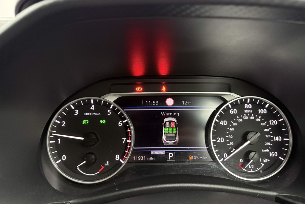 Nissan Juke N-Connecta Automatic Petrol SUV - Stock Number (1546227) - 6th supplementary image