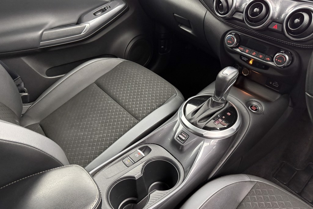 Nissan Juke N-Connecta Automatic Petrol SUV - Stock Number (1546227) - 11th supplementary image