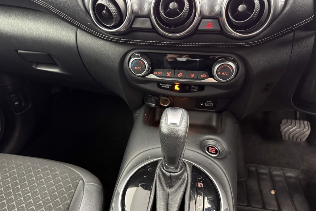 Nissan Juke N-Connecta Automatic Petrol SUV - Stock Number (1546227) - 12th supplementary image