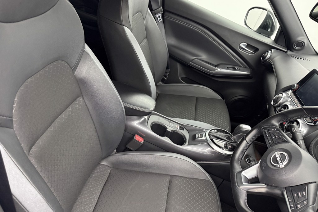 Nissan Juke N-Connecta Automatic Petrol SUV - Stock Number (1546227) - 13th supplementary image