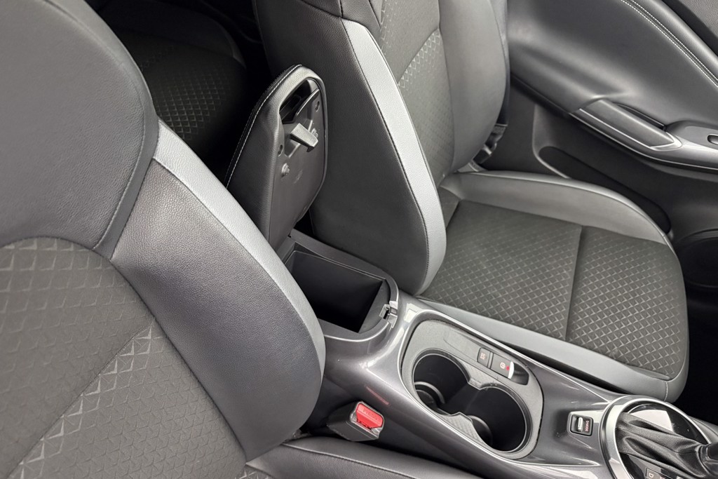 Nissan Juke N-Connecta Automatic Petrol SUV - Stock Number (1546227) - 14th supplementary image
