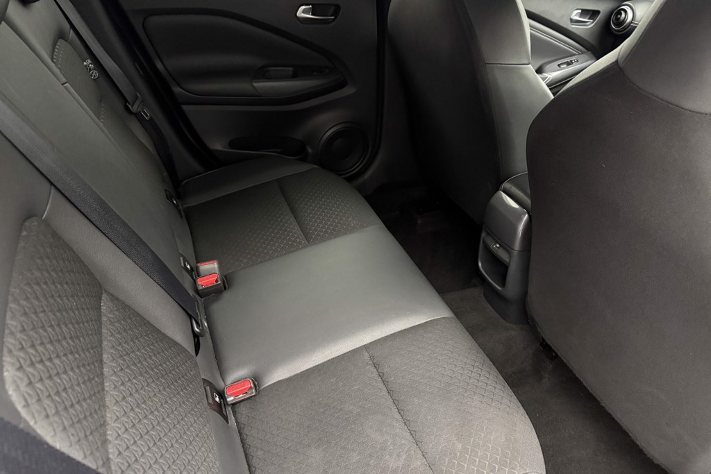 Nissan Juke N-Connecta Automatic Petrol SUV - Stock Number (1546227) - 18th supplementary image