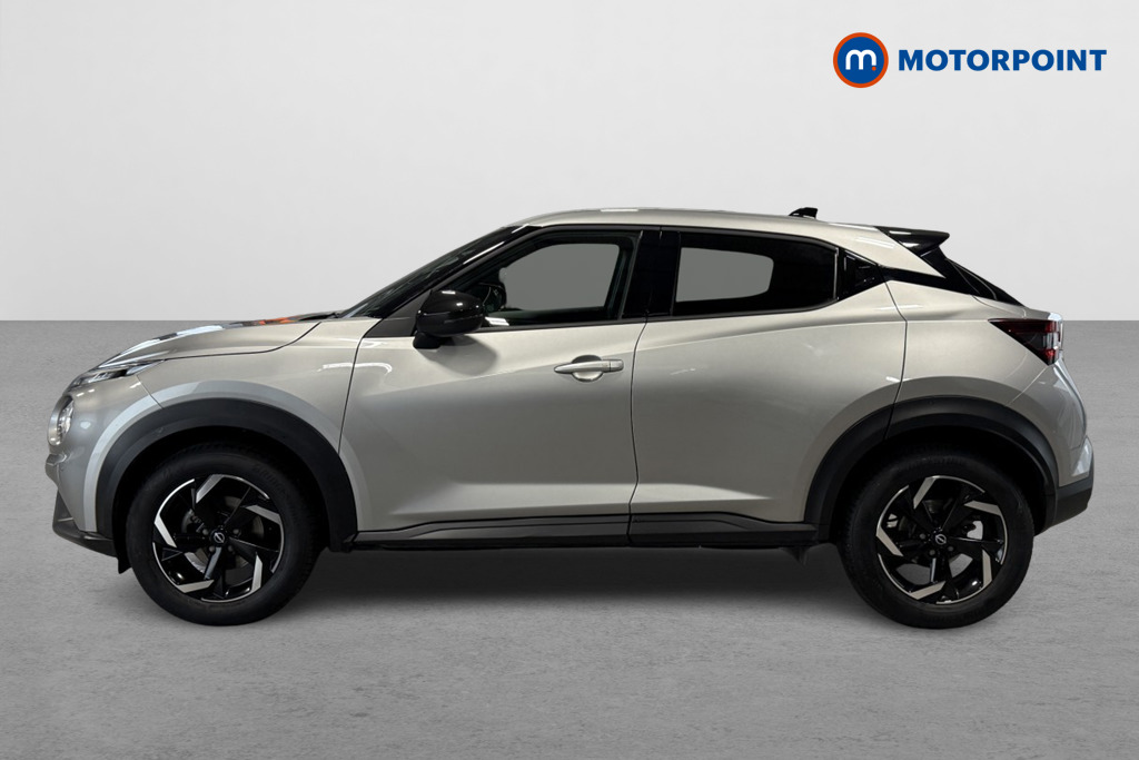 Nissan Juke N-Connecta Automatic Petrol SUV - Stock Number (1546227) - Passenger side