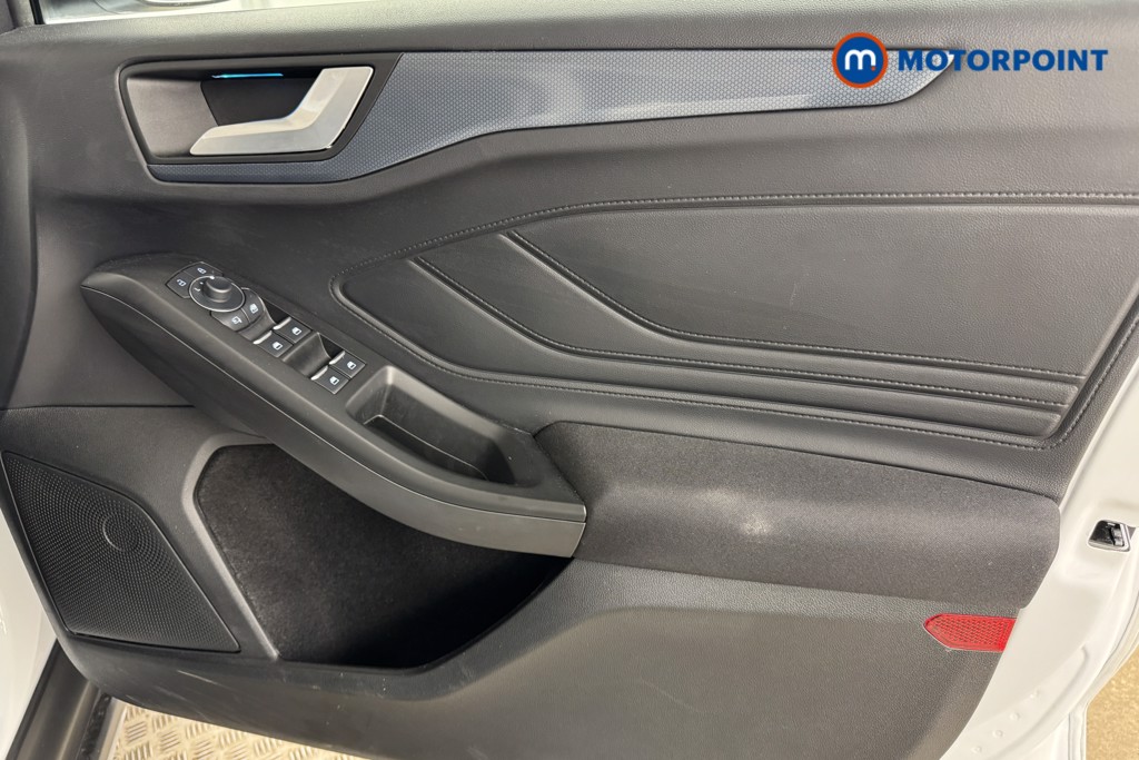 Ford Focus Active X Automatic Petrol-Electric Hybrid Hatchback - Stock Number (1546491) - 15th supplementary image