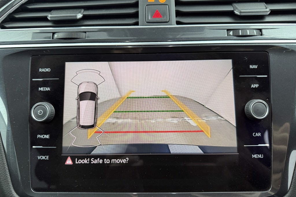 Volkswagen Tiguan Allspace Elegance Automatic Diesel SUV - Stock Number (1546652) - 7th supplementary image