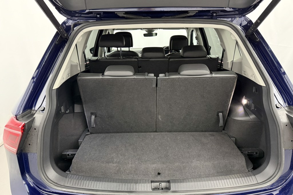 Volkswagen Tiguan Allspace Elegance Automatic Diesel SUV - Stock Number (1546652) - 20th supplementary image