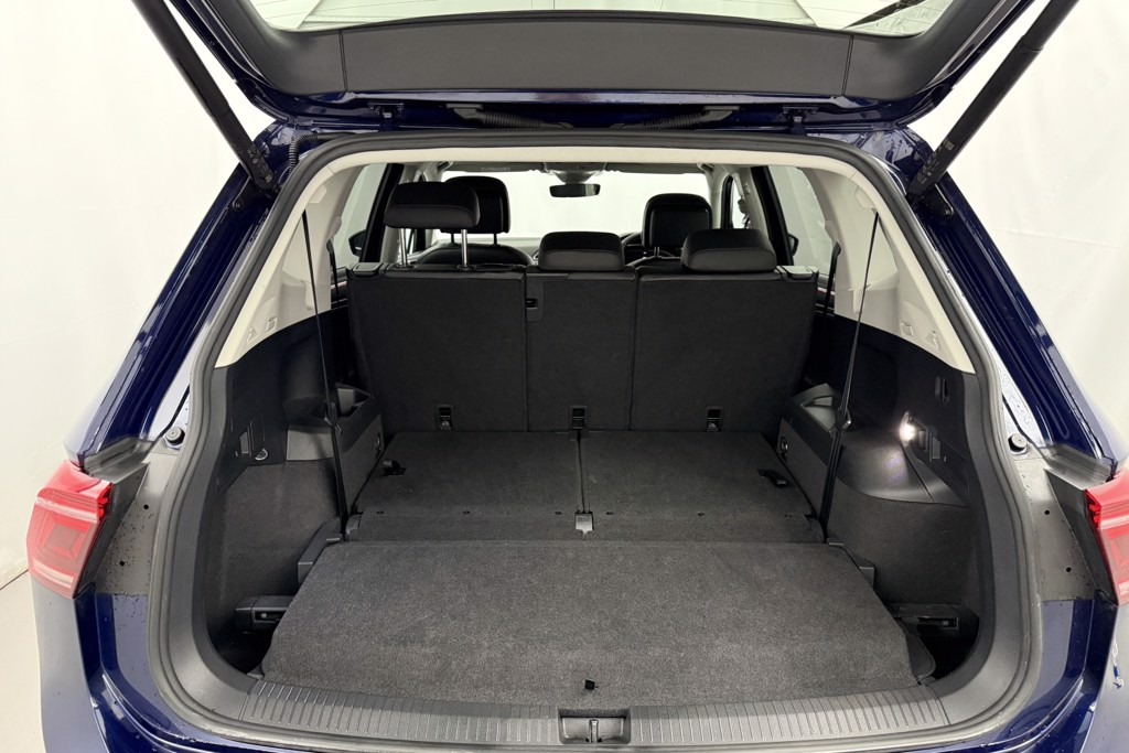 Volkswagen Tiguan Allspace Elegance Automatic Diesel SUV - Stock Number (1546652) - 21st supplementary image