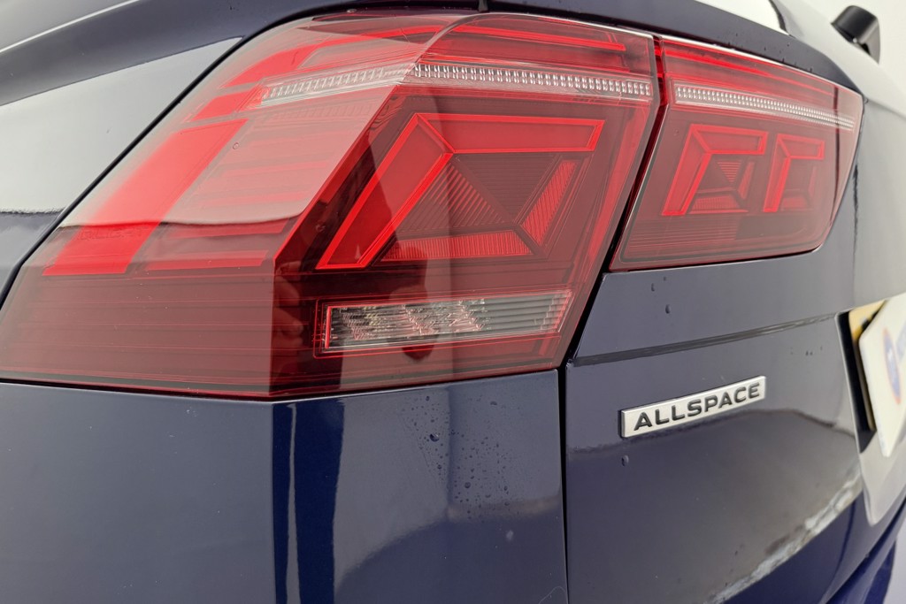 Volkswagen Tiguan Allspace Elegance Automatic Diesel SUV - Stock Number (1546652) - 24th supplementary image