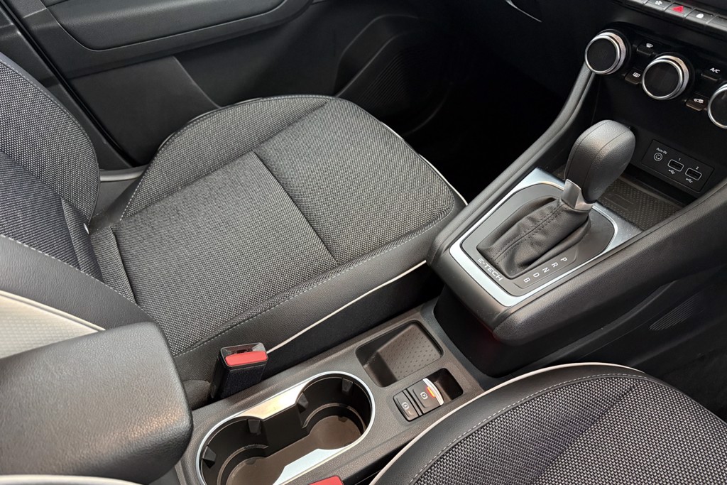 Renault Captur Techno Automatic Petrol-Electric Hybrid SUV - Stock Number (1546664) - 7th supplementary image