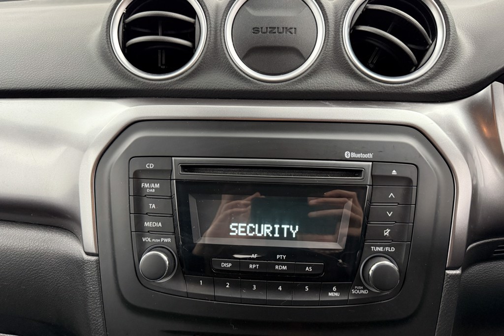 Suzuki Vitara SZ4 Manual Petrol SUV - Stock Number (1546703) - 6th supplementary image
