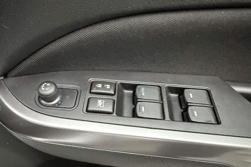 Suzuki Vitara SZ4 Manual Petrol SUV - Stock Number (1546703) - 11th supplementary image