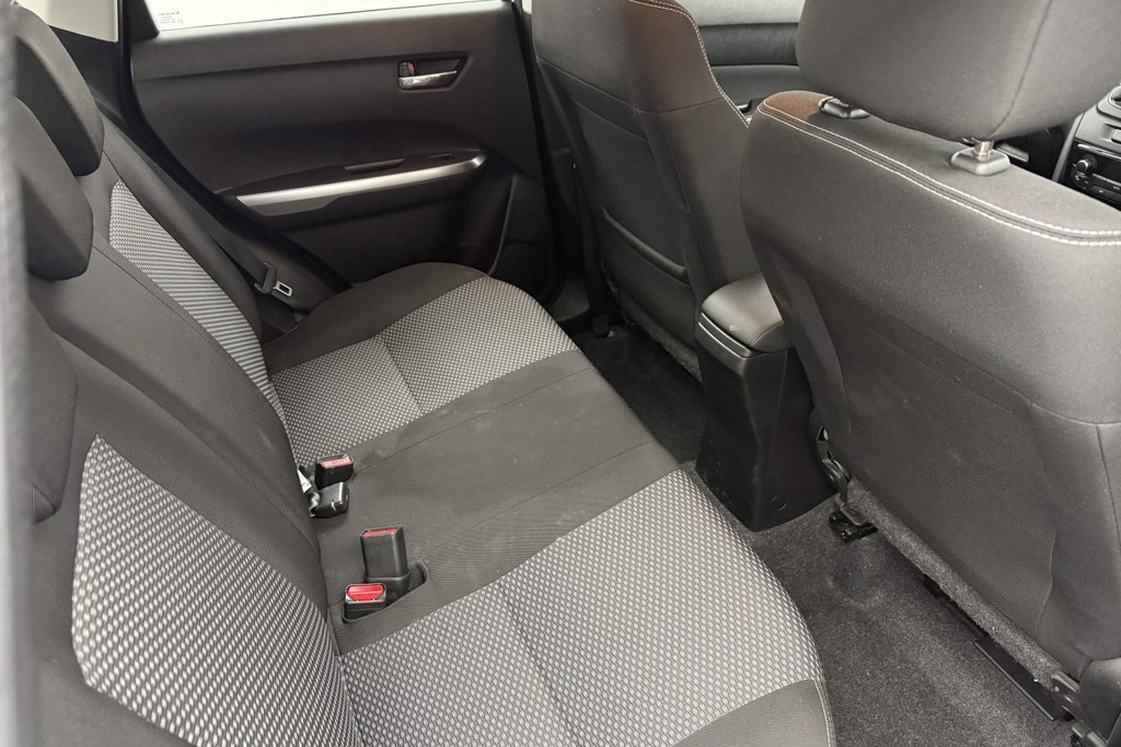 Suzuki Vitara SZ4 Manual Petrol SUV - Stock Number (1546703) - 14th supplementary image