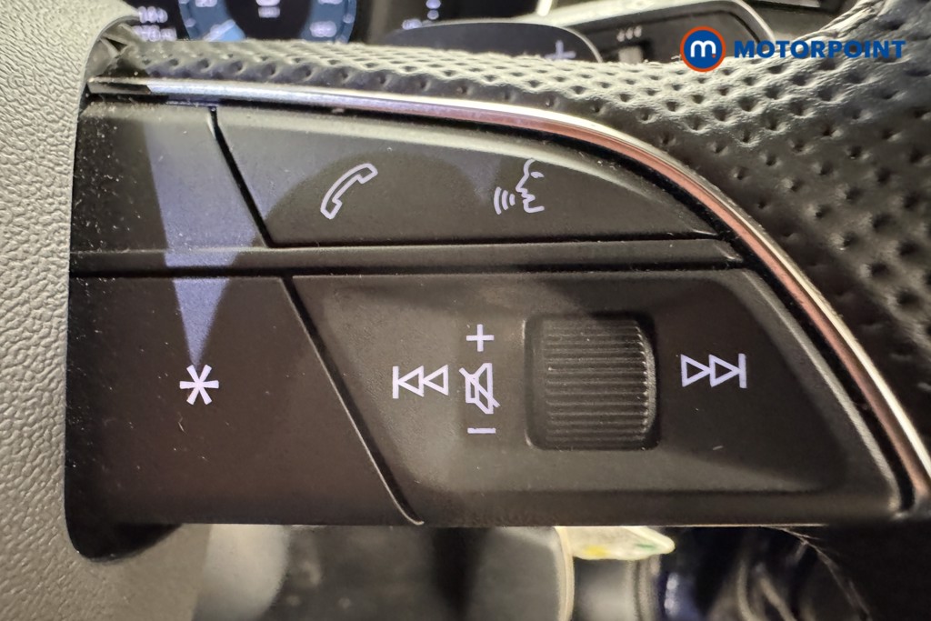 Audi Q3 Black Edition Automatic Petrol SUV - Stock Number (1546807) - 14th supplementary image