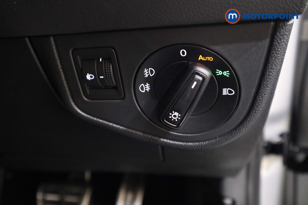 Volkswagen Polo R-Line Automatic Petrol Hatchback - Stock Number (1546993) - 9th supplementary image