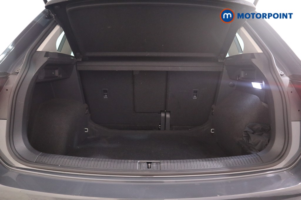 Volkswagen Tiguan Life Automatic Petrol SUV - Stock Number (1547074) - 14th supplementary image