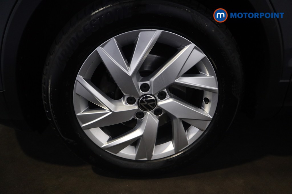 Volkswagen Tiguan Life Automatic Petrol SUV - Stock Number (1547074) - 17th supplementary image