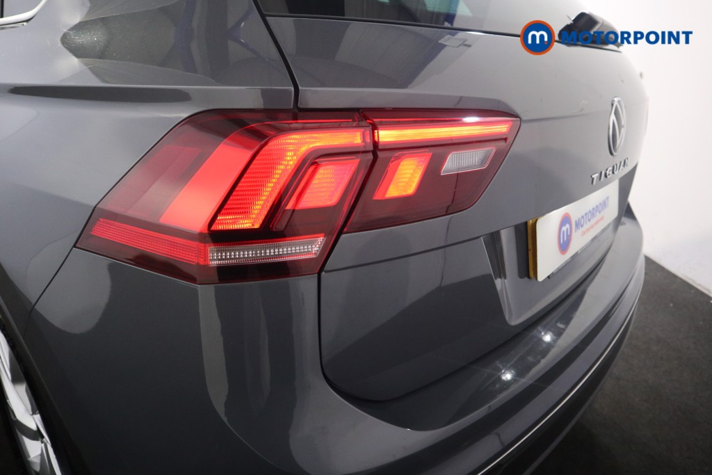 Volkswagen Tiguan Life Automatic Petrol SUV - Stock Number (1547074) - 20th supplementary image