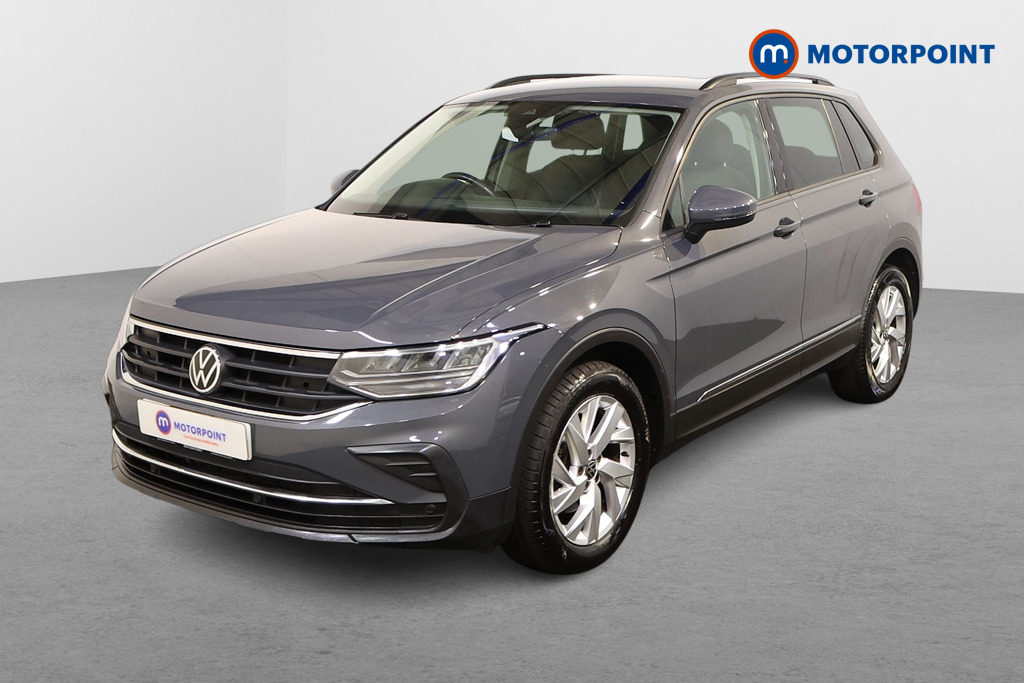 Volkswagen Tiguan Life Automatic Petrol SUV - Stock Number (1547074) - Passenger side front corner