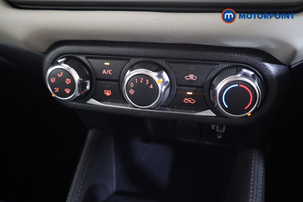 Nissan Micra Acenta Automatic Petrol Hatchback - Stock Number (1547126) - 7th supplementary image