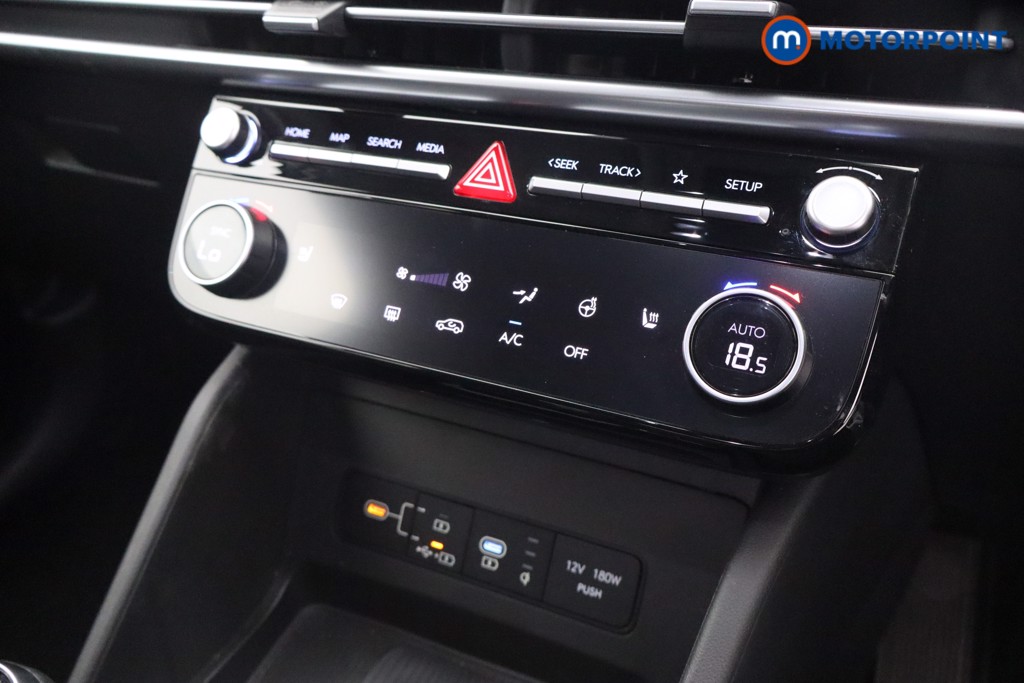Hyundai Tucson Premium Manual Petrol SUV - Stock Number (1547467) - 9th supplementary image