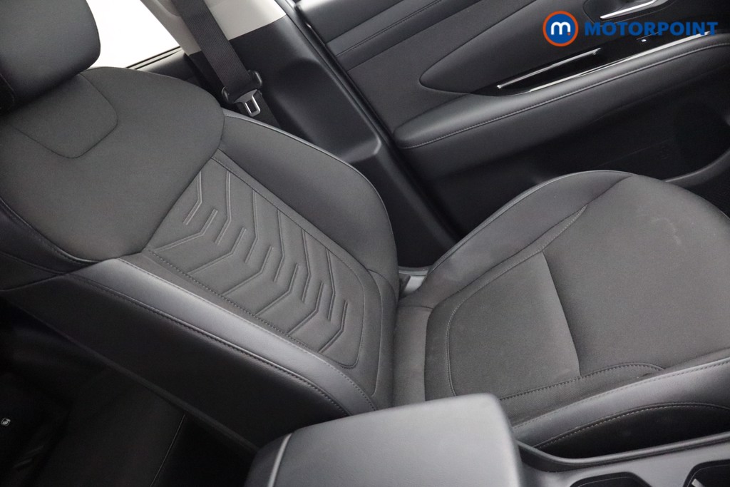 Hyundai Tucson Premium Manual Petrol SUV - Stock Number (1547467) - 13th supplementary image