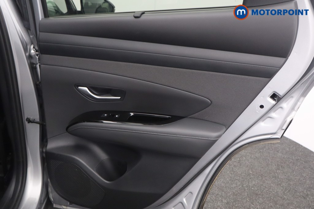 Hyundai Tucson Premium Manual Petrol SUV - Stock Number (1547467) - 15th supplementary image