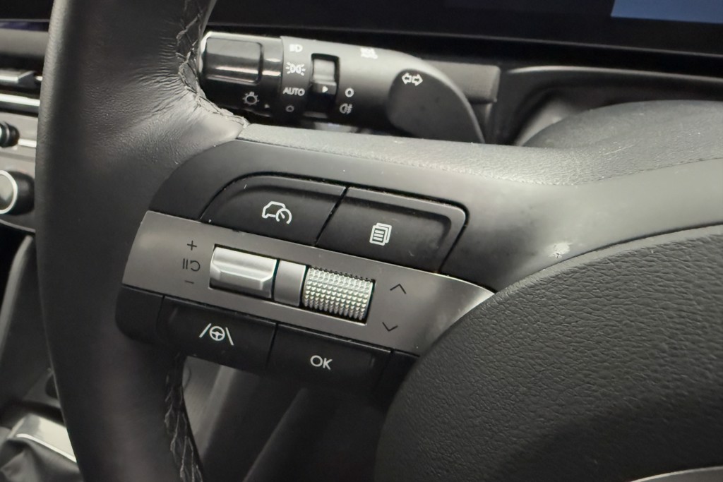 Hyundai Tucson Premium Manual Petrol SUV - Stock Number (1547469) - 3rd supplementary image