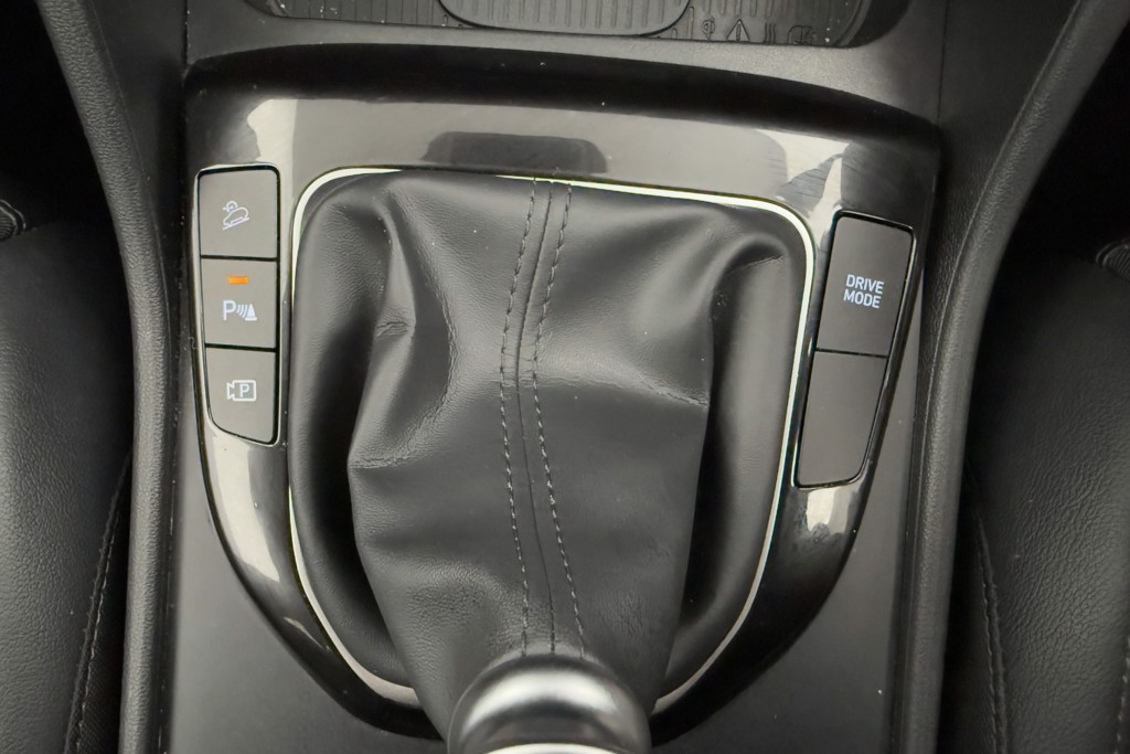 Hyundai Tucson Premium Manual Petrol SUV - Stock Number (1547469) - 17th supplementary image