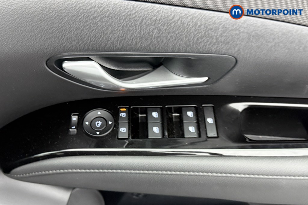 Hyundai Tucson Ultimate Automatic Petrol-Electric Hybrid SUV - Stock Number (1547471) - 16th supplementary image