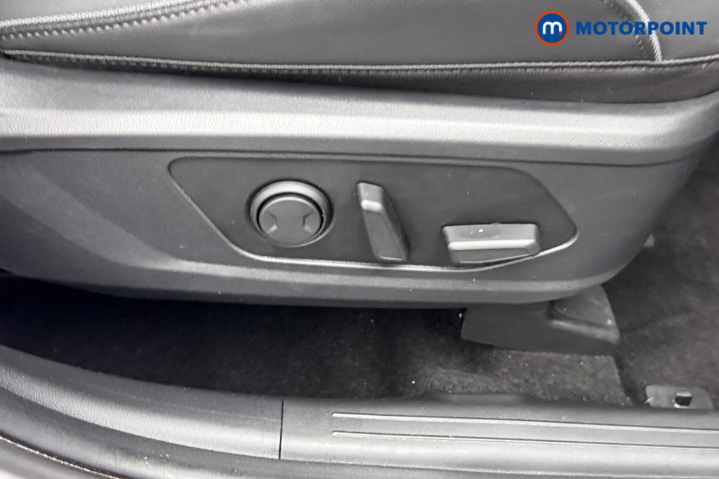 Hyundai Tucson Ultimate Automatic Petrol-Electric Hybrid SUV - Stock Number (1547471) - 18th supplementary image