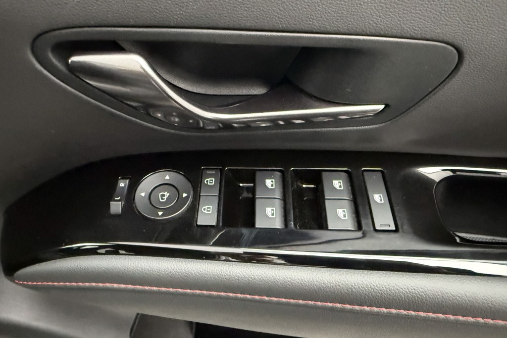 Hyundai Tucson N Line Manual Petrol SUV - Stock Number (1547509) - 14th supplementary image