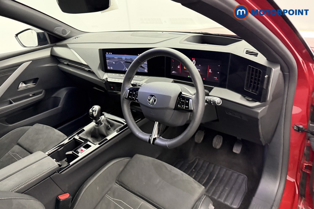 Vauxhall Astra Ultimate Manual Petrol Hatchback - Stock Number (1547774) - 4th supplementary image