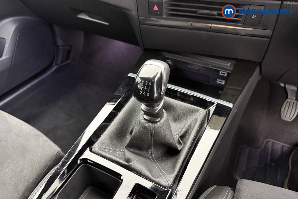 Vauxhall Astra Ultimate Manual Petrol Hatchback - Stock Number (1547774) - 13th supplementary image