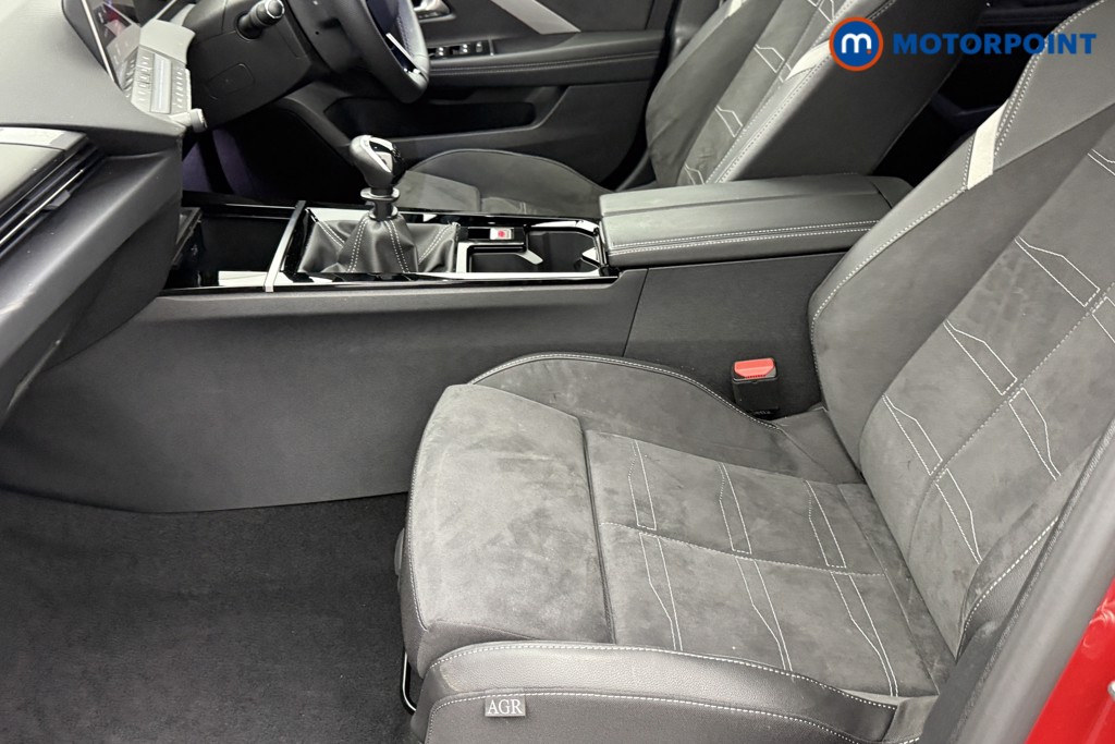 Vauxhall Astra Ultimate Manual Petrol Hatchback - Stock Number (1547774) - 22nd supplementary image