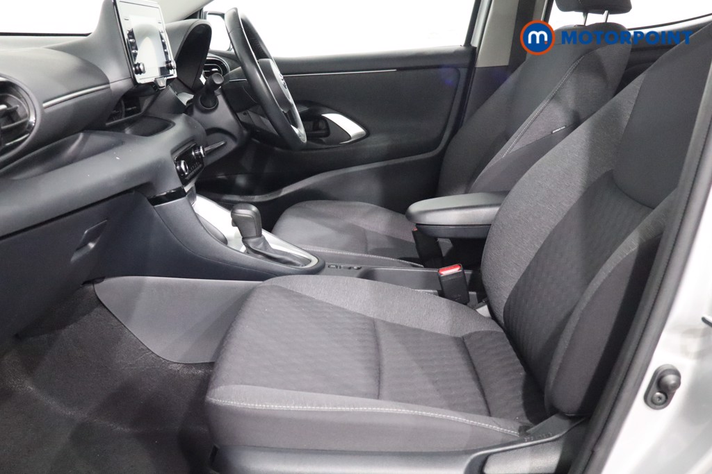 Toyota Yaris Icon Automatic Petrol-Electric Hybrid Hatchback - Stock Number (1547784) - 4th supplementary image
