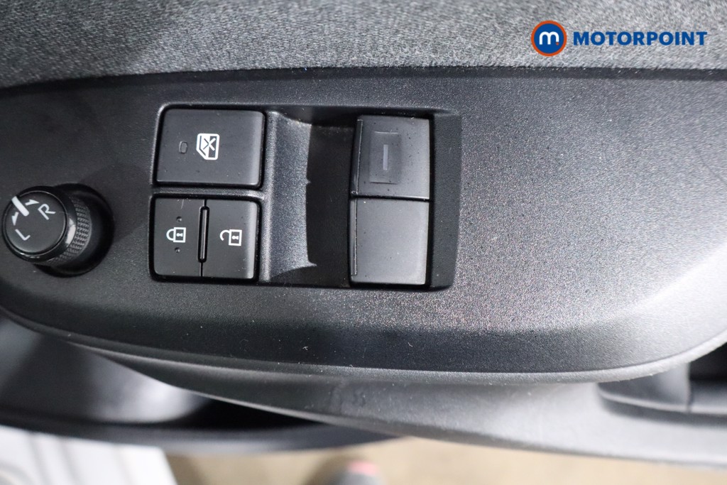 Toyota Yaris Icon Automatic Petrol-Electric Hybrid Hatchback - Stock Number (1547784) - 15th supplementary image