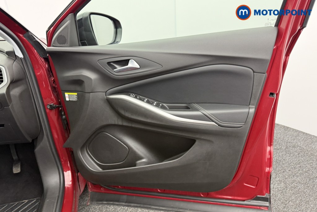 Vauxhall Grandland Ultimate Manual Petrol SUV - Stock Number (1547887) - 17th supplementary image